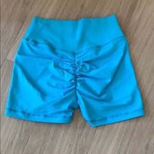 ACTIVEWEAR || High wasted workout shorts